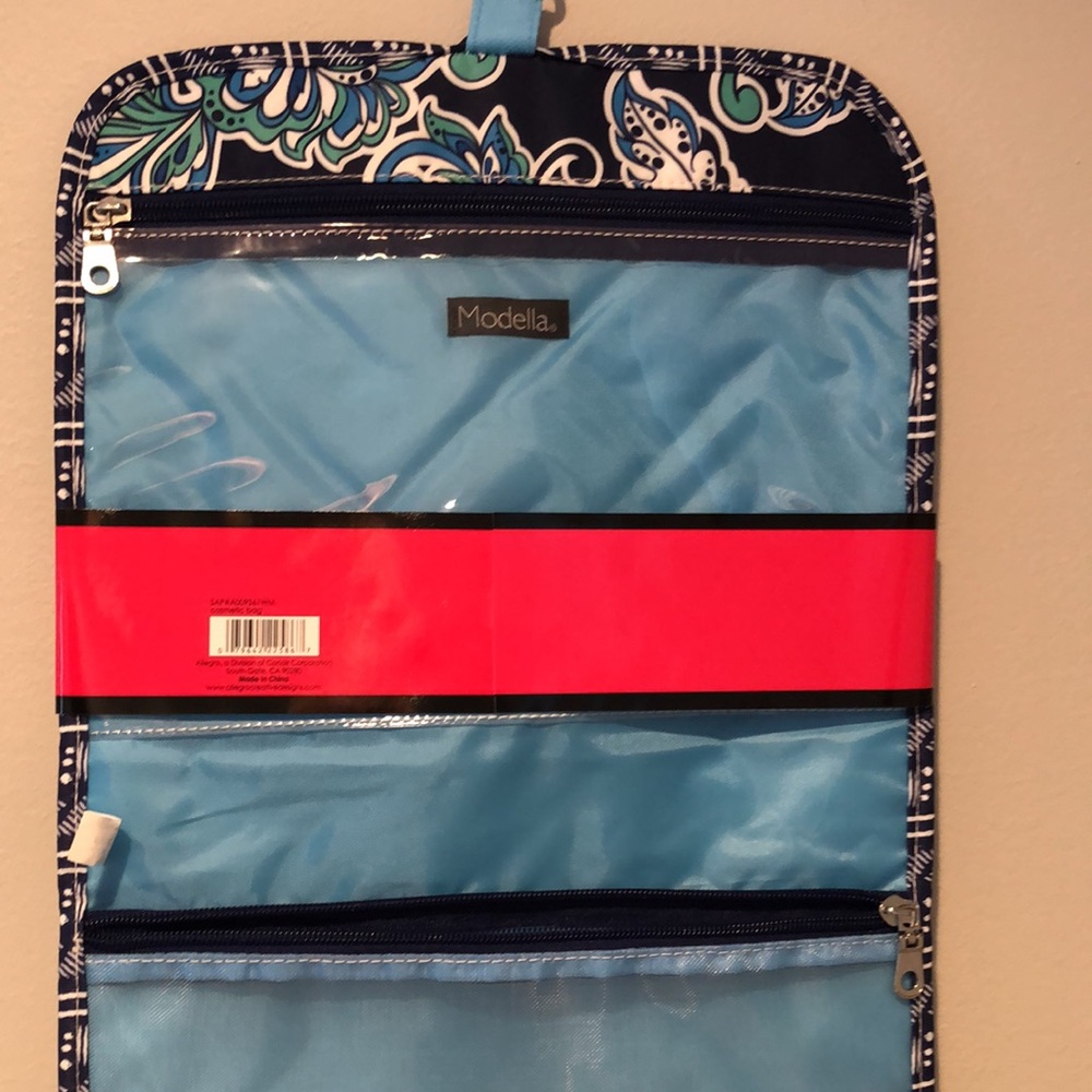 Conair travel cosmetic clutch. - Picture 8 of 11